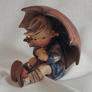 Hummel "Umbrella Girl"